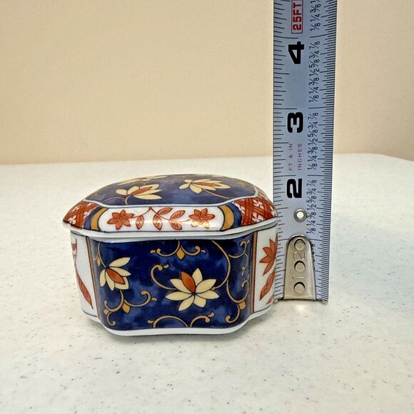 Vintage Takahashi San Francisco Porcelain Trinket Box Blue/red Floral - Picture 8 of 9